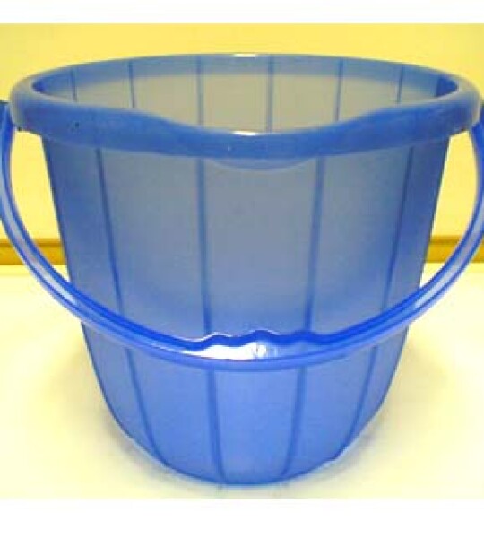 Milan spout bucket